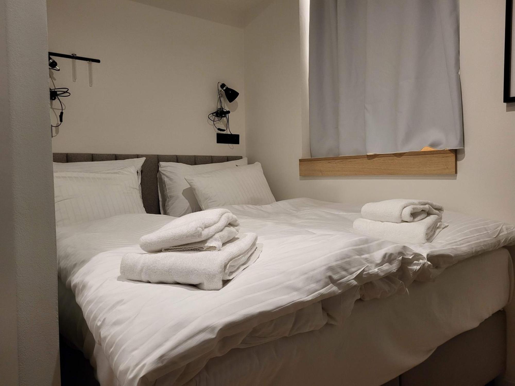 プラハ Honest Karlinアパートホテル 部屋 写真