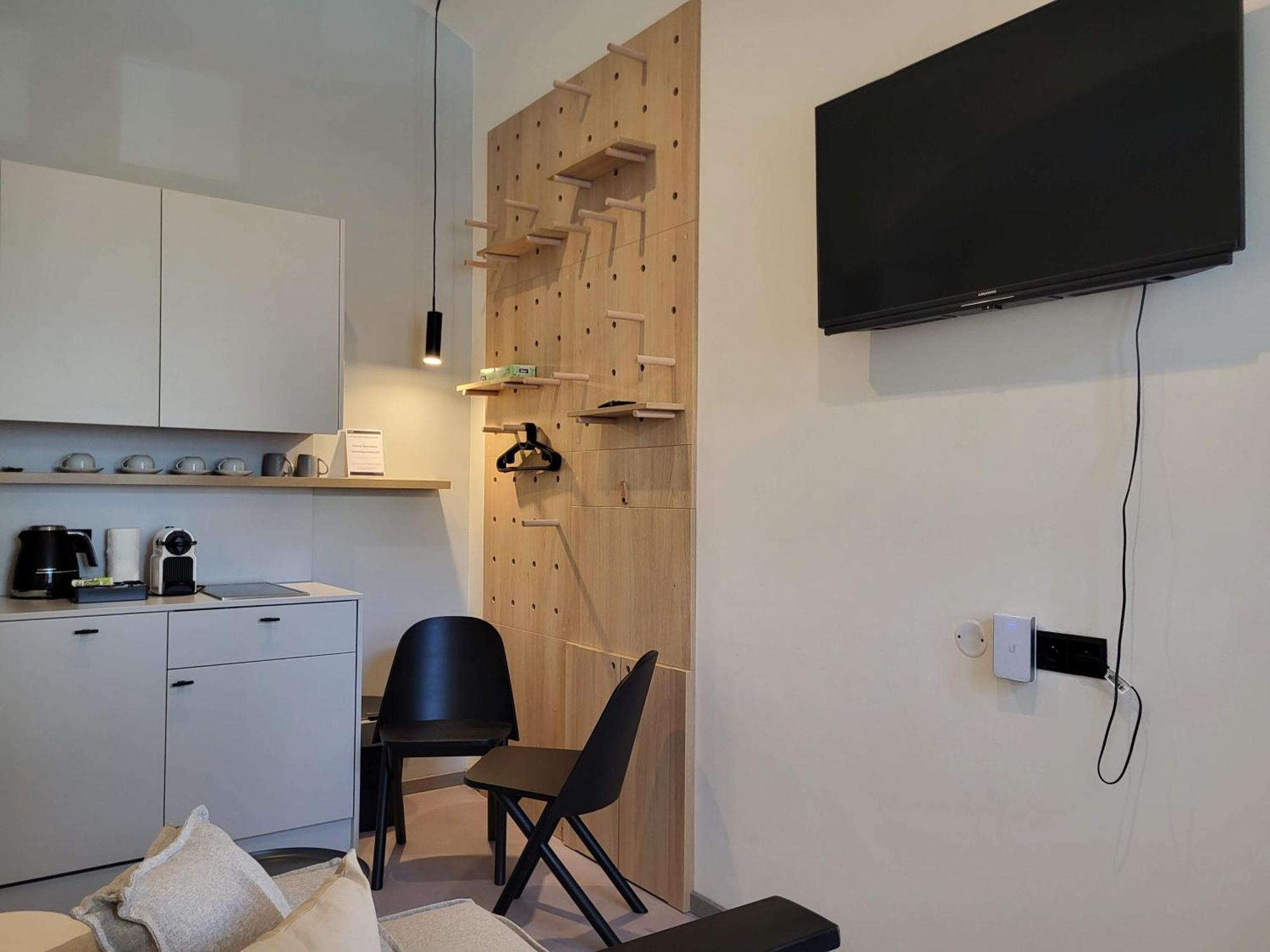 プラハ Honest Karlinアパートホテル 部屋 写真